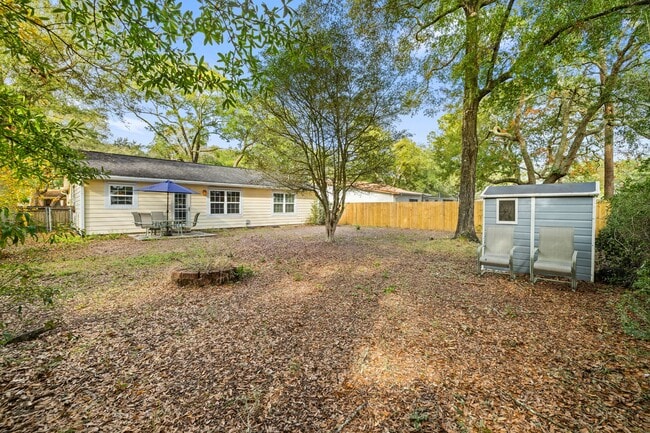 Building Photo - 310 Goldenrod Ct