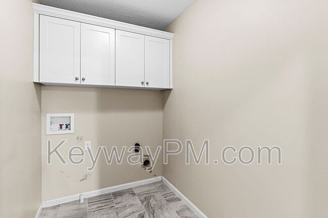 Building Photo - 582 Bunchgrass St