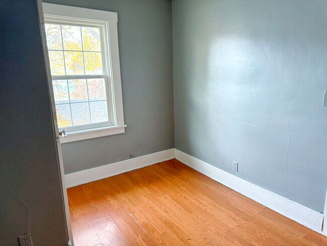 Building Photo - Stratford Park