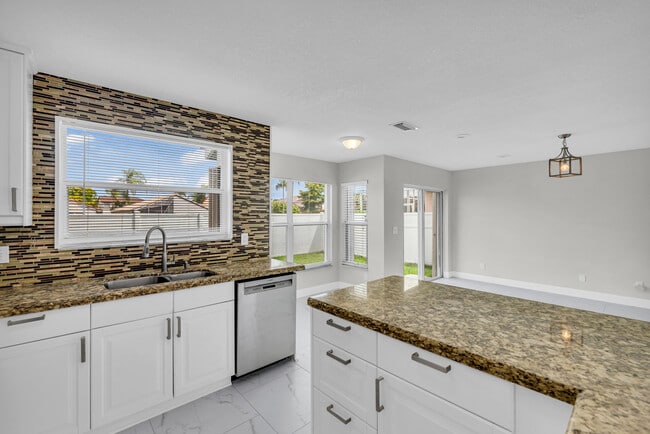 Building Photo - 491 SW 182nd Way