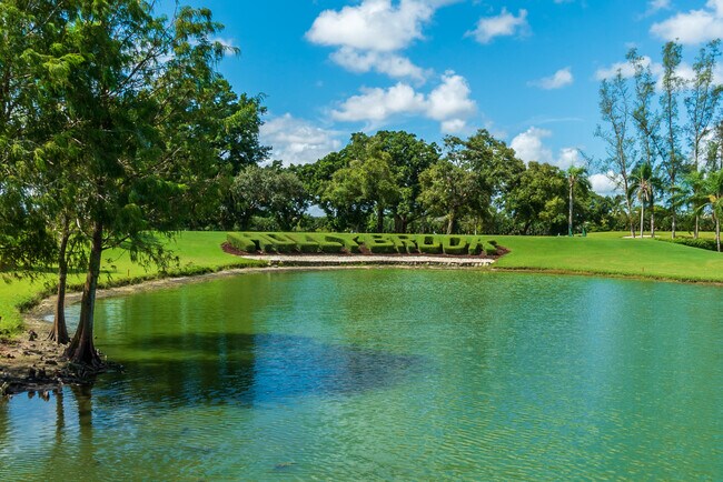 Building Photo - 9420 S Hollybrook Lake Dr