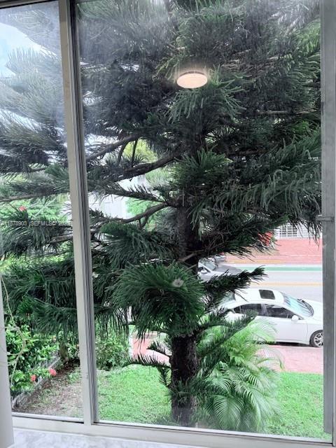 Building Photo - 7610 Dickens Ave