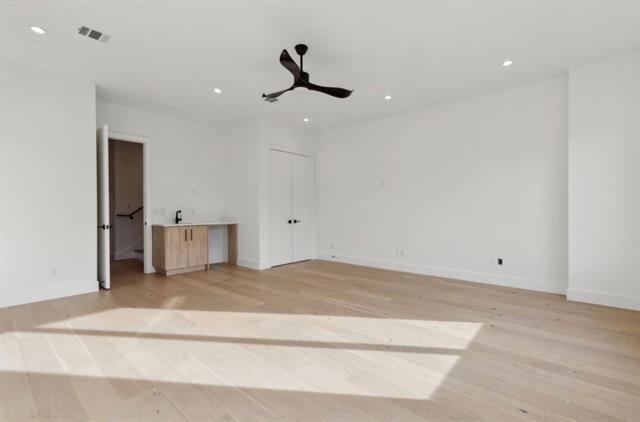 Building Photo - 2333 Vagas St