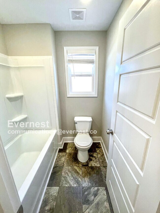 Building Photo - 809 Marksman Ct