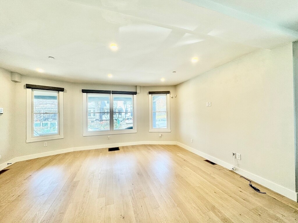 Building Photo - 8 Robeson St