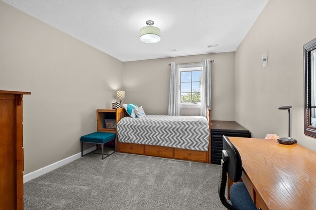 Building Photo - Four bedroom, 3 Bathroom with Bonus Room and Office, ranch style home in Mattawan!