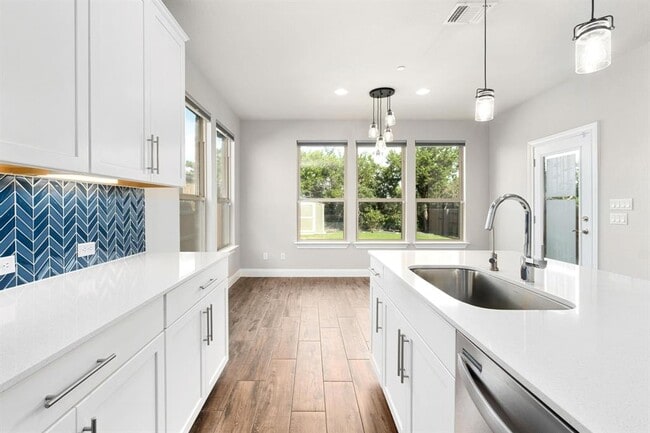 Building Photo - 19011 Pequenia Cove