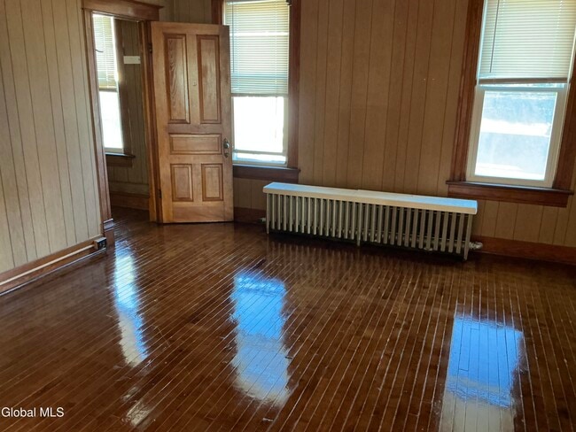 Building Photo - 17 Belmont Pl