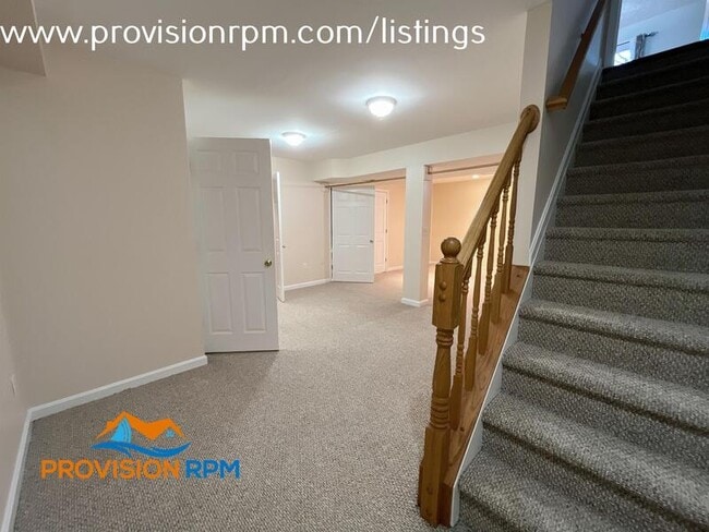 Building Photo - 394 Kiltie Ct