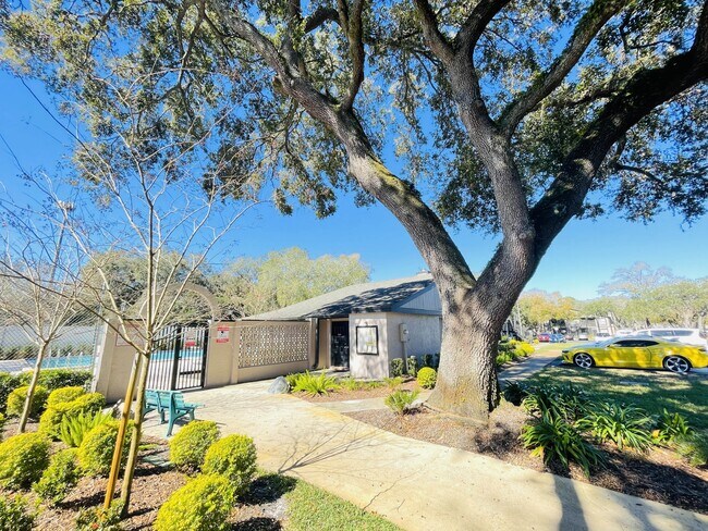Building Photo - 4034 Dream Oak Pl