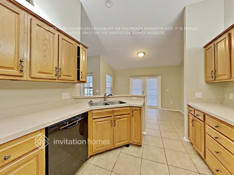 Building Photo - 13531 2nd Ave NE