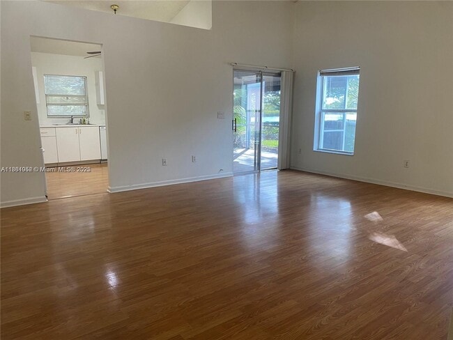 Building Photo - 540 SE 21st Ln