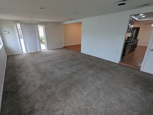 Building Photo - 4 Bed / 3 Bath with bonus room - Single Story Home in El Cajon