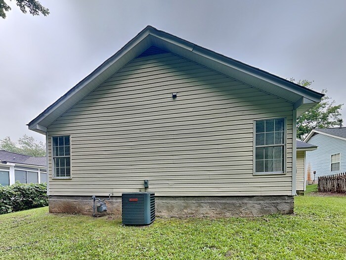 Building Photo - 1509 Eagles Landing Dr