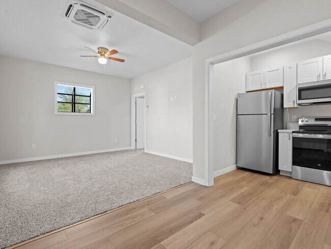 Building Photo - 50 Berrum Pl