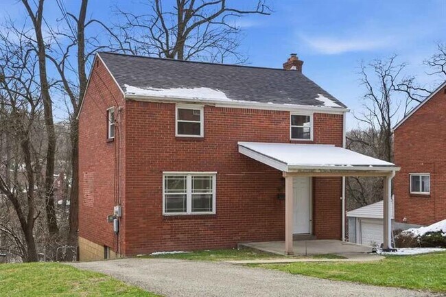 Building Photo - 1219 Circle Dr