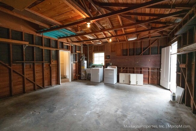 Building Photo - 16375 W La Chiquita Ave