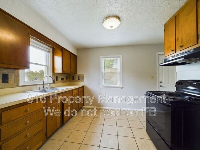 Building Photo - 10626 East 23rd St S