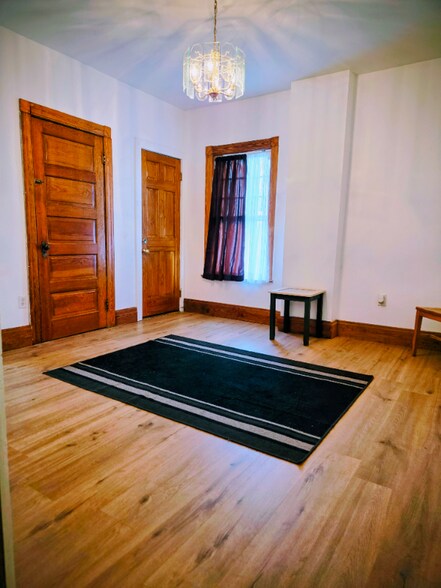 Primary Photo - 23 Lexington Ave