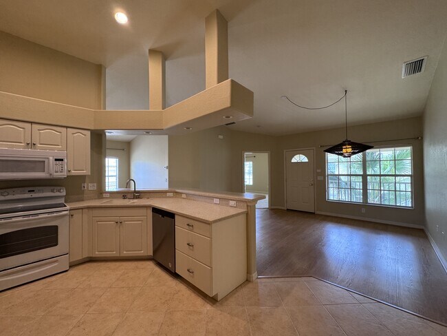 Building Photo - 200 Mirabella Cir