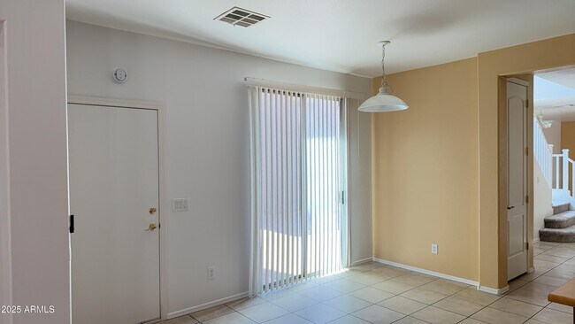 Building Photo - 3915 E Morelos St