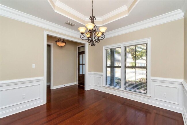 Building Photo - 1054 Linlen Ave