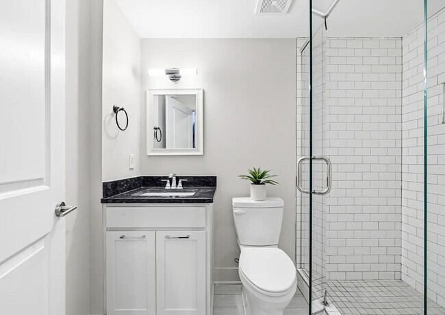 Building Photo - 1240 2nd Ave S