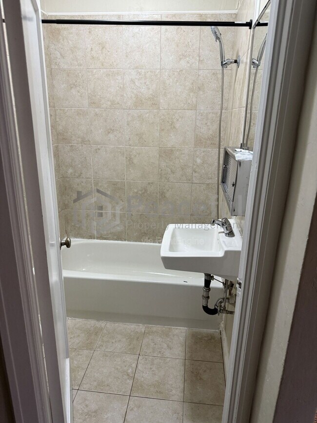 Building Photo - 417 Wall St