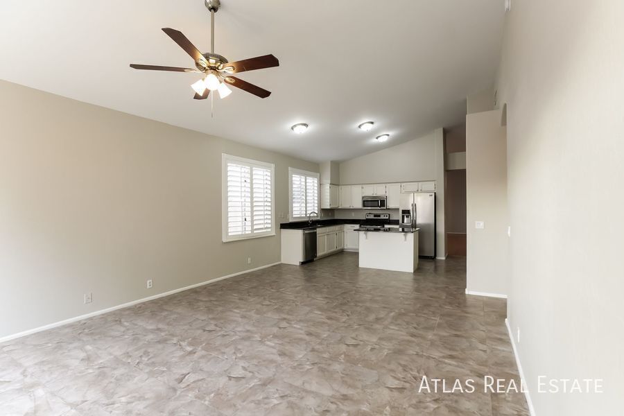 Building Photo - 931 N Beck Ct