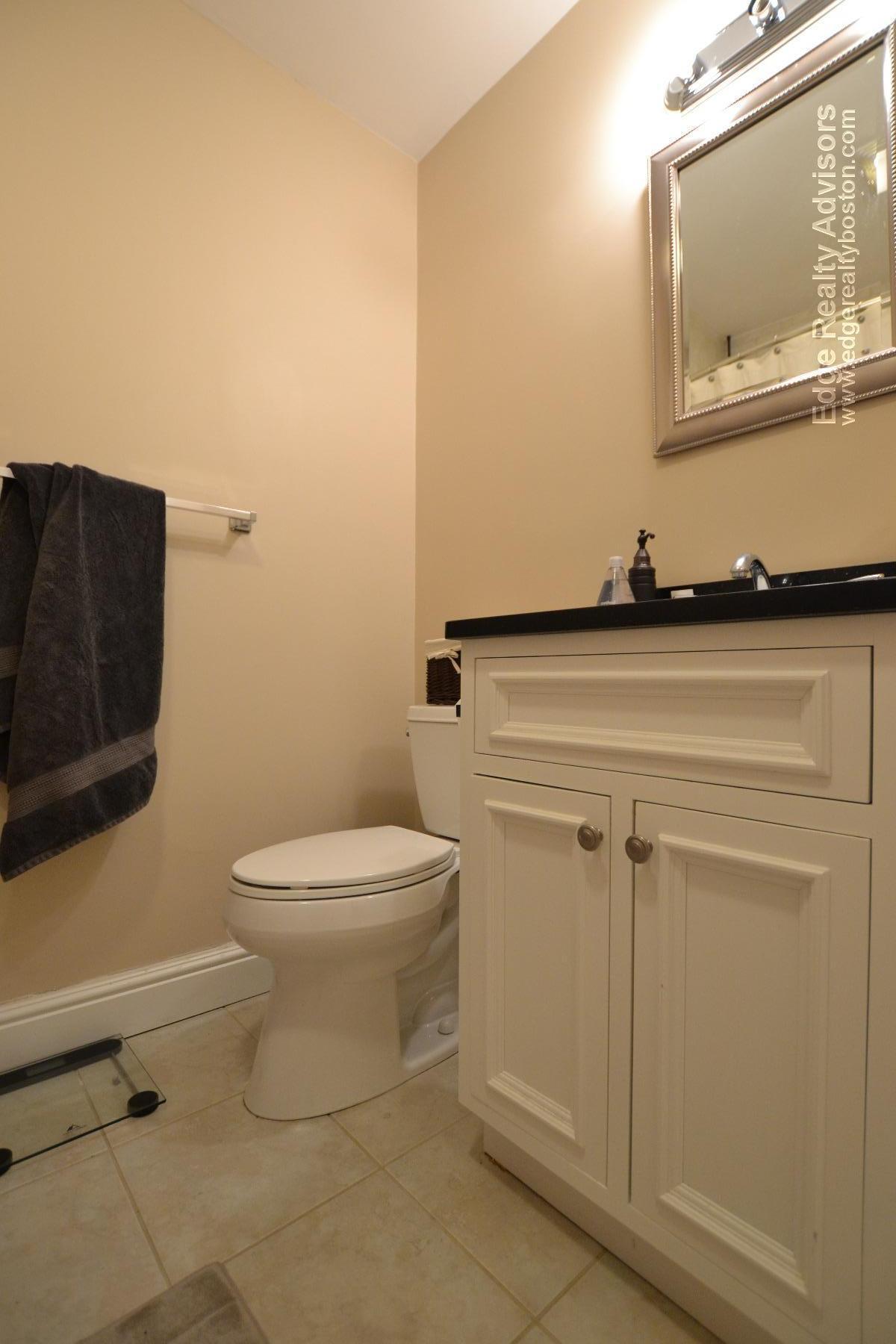 Building Photo - 6 Cummings Rd