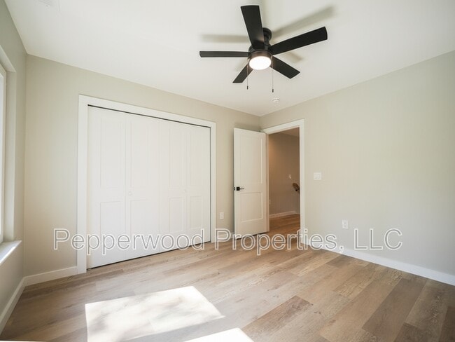 Building Photo - 933 Ansel St