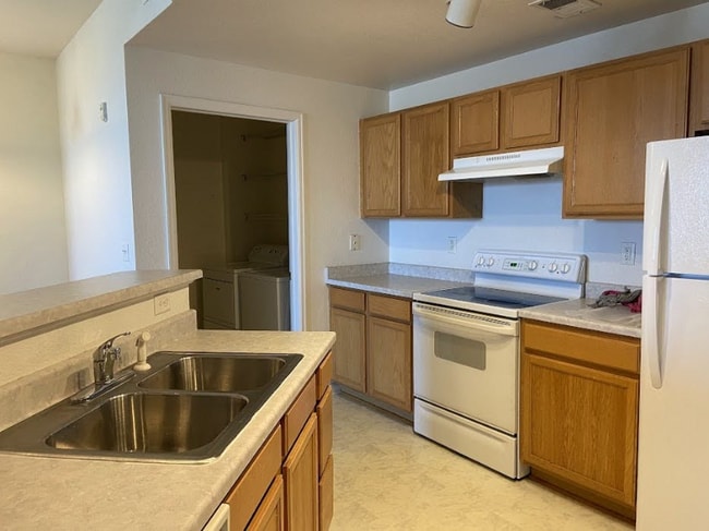 Building Photo - 5694 N Gibralter Way