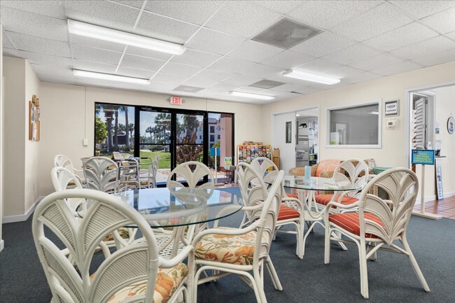 Building Photo - 4250 A1A S