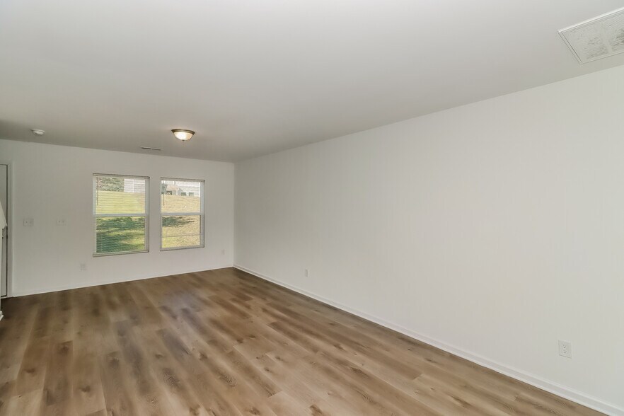 Building Photo - 134 Mountain Crest Dr