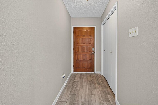 Building Photo - 16019 Parksley Dr