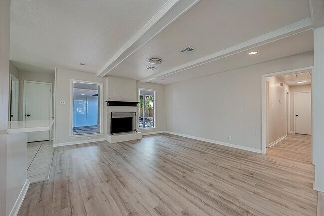 Building Photo - 23130 Bayleaf Dr