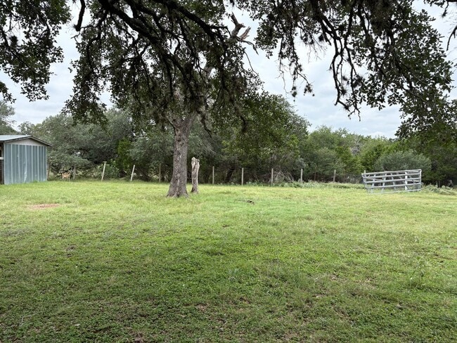 Building Photo - 710 Robindale West Rd