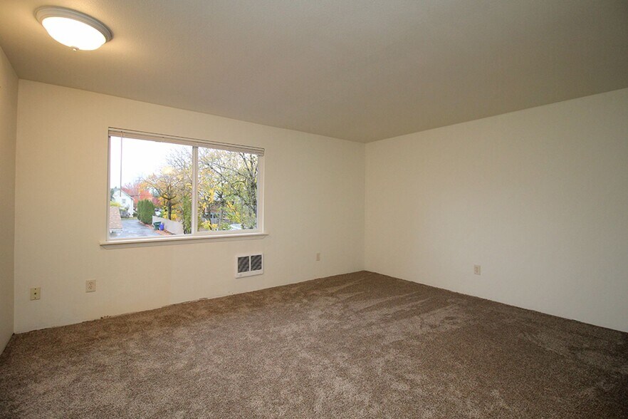 Building Photo - 2658-2658 SE 125th Ave