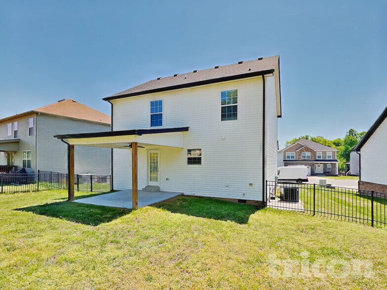 Building Photo - 633 Battery Ct