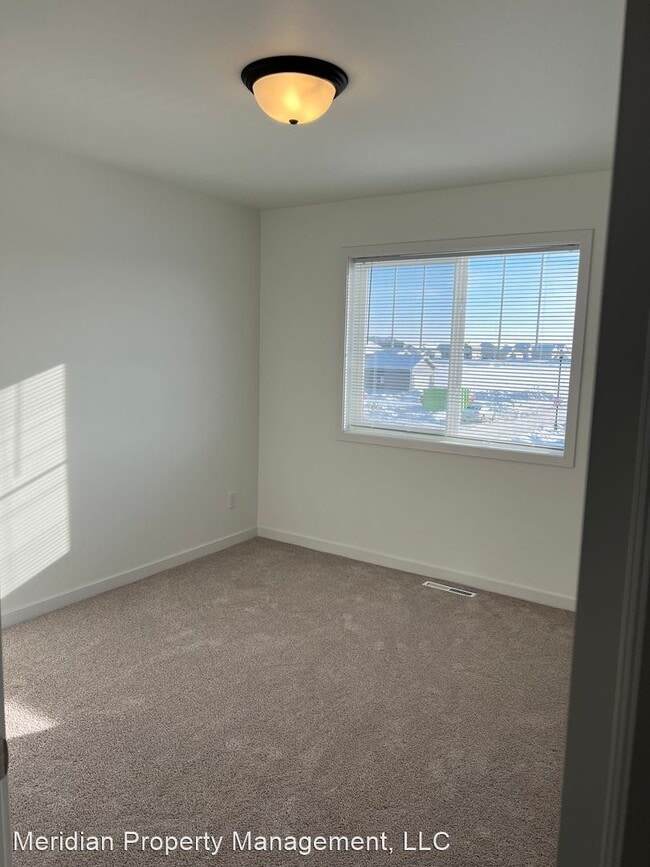 Building Photo - 3 br, 2 bath House - 4951 37th Ave S