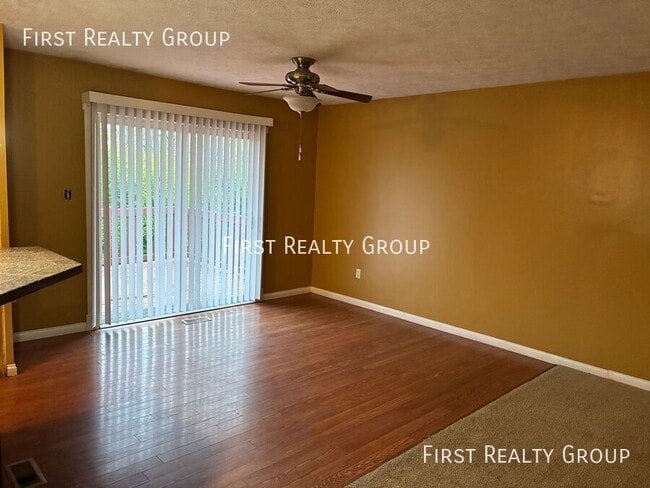 Building Photo - 37 W Lytle-Five Points Rd