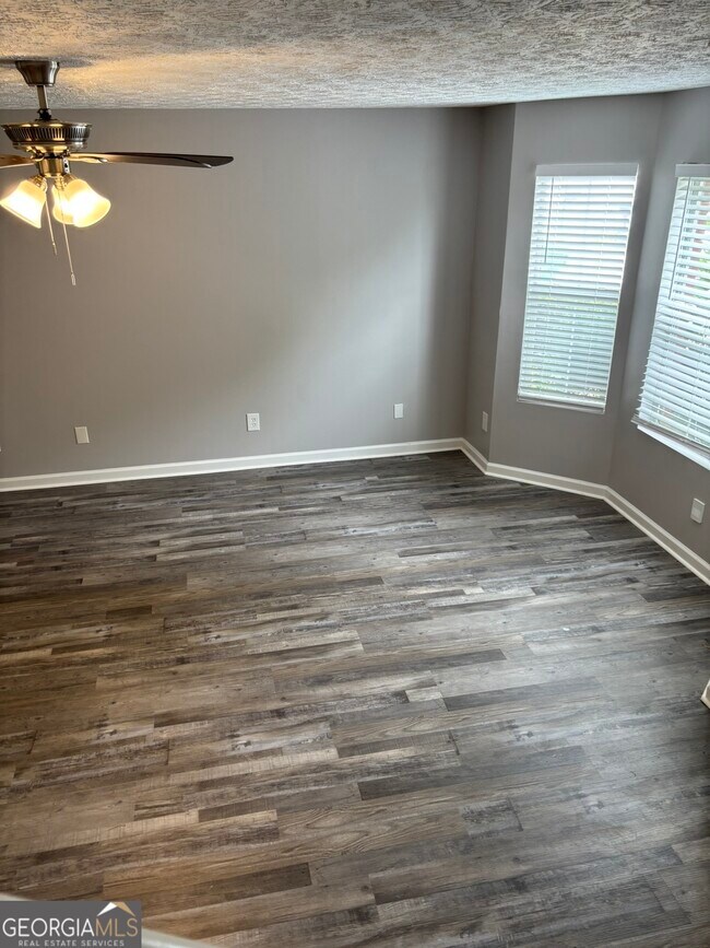 Building Photo - 5739 Windfall Ln