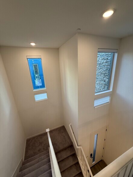 Building Photo - 6634 Optimum Loop