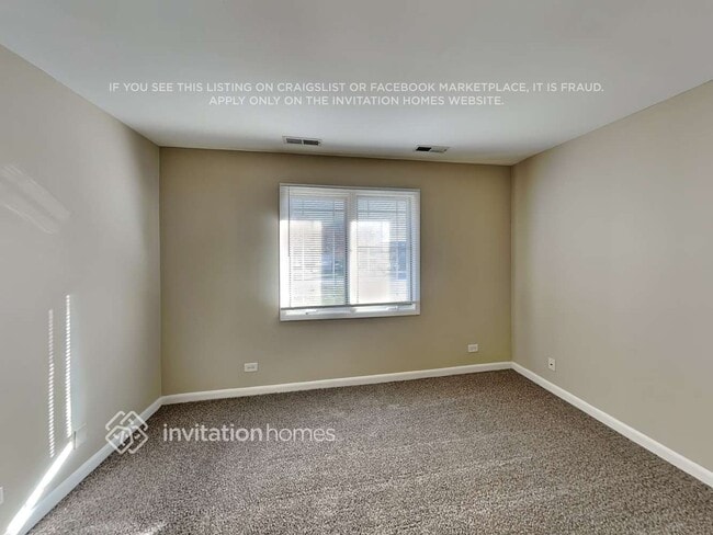 Building Photo - 9922 S 86th Ave