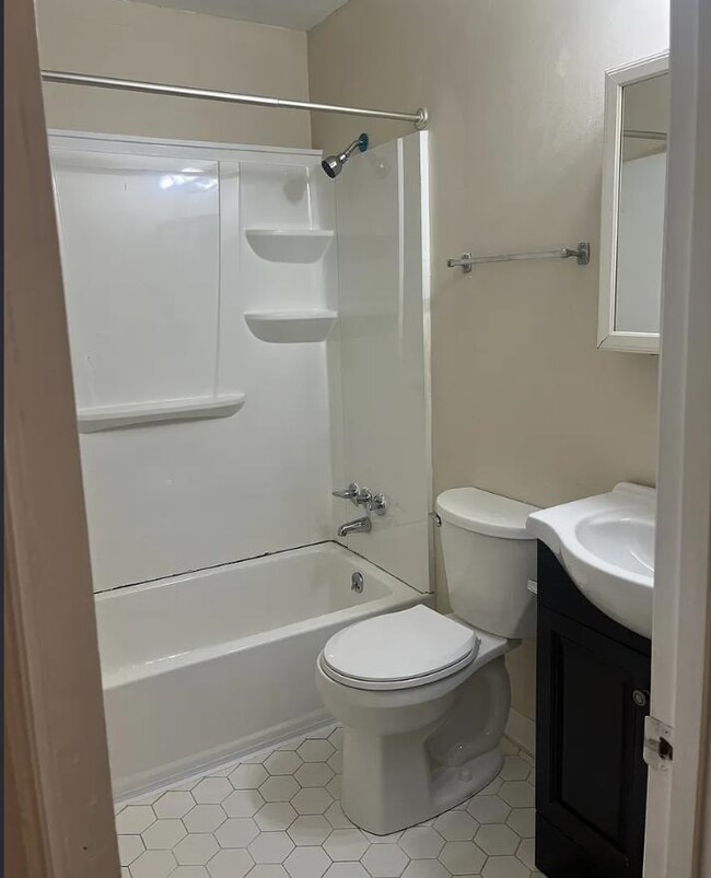 Building Photo - 111 Timber Ln