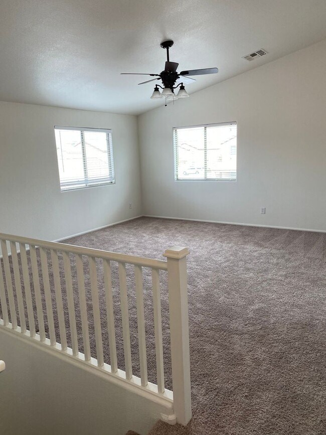 Building Photo - 4150 E Azurite Rd