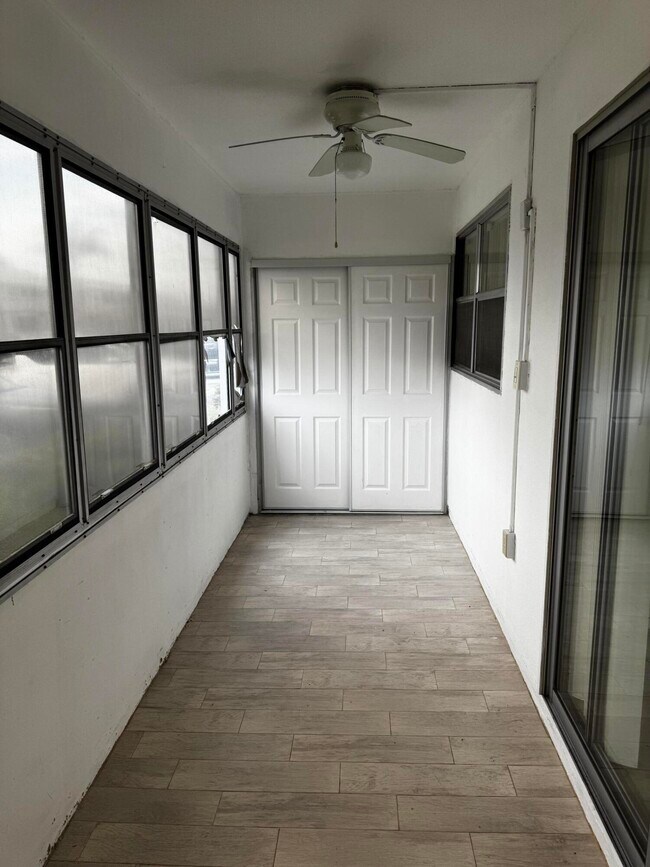 Building Photo - 153 Monaco Way