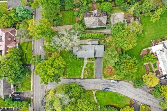 Building Photo - 1 Gapview Rd