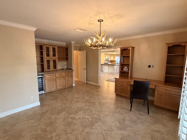Building Photo - 39196 Sweetwater Dr