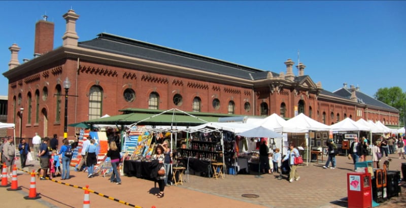 Building Photo - 924 15th St SE